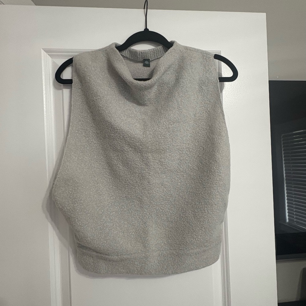 Eleventy Sleeveless Crewneck Sweater Vest - Light Gray